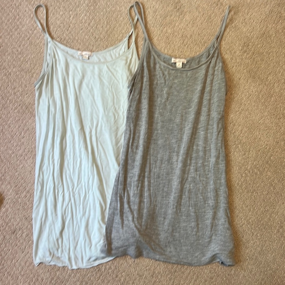 Gap tank tops (set of 2: light blue and grey)